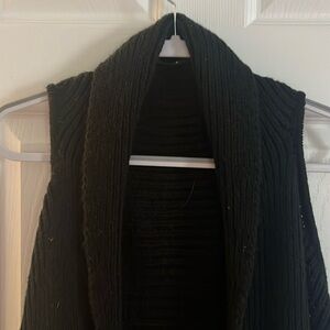 RUDSAK SLEEVELESS SYMMETRICAL SWEATER